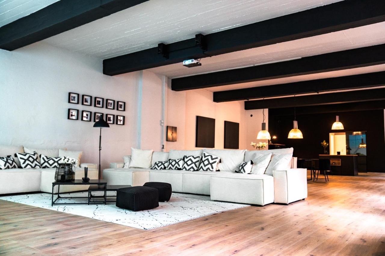 Design Loft - 200Qm2 - Heimkino - Bestlage - Parkplatz Wiesbaden Exterior photo